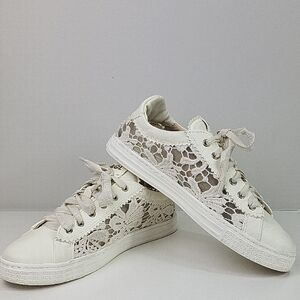 AGL Leather & Lace Women's Sneakers. Size 35 1/2 = 5,5 US